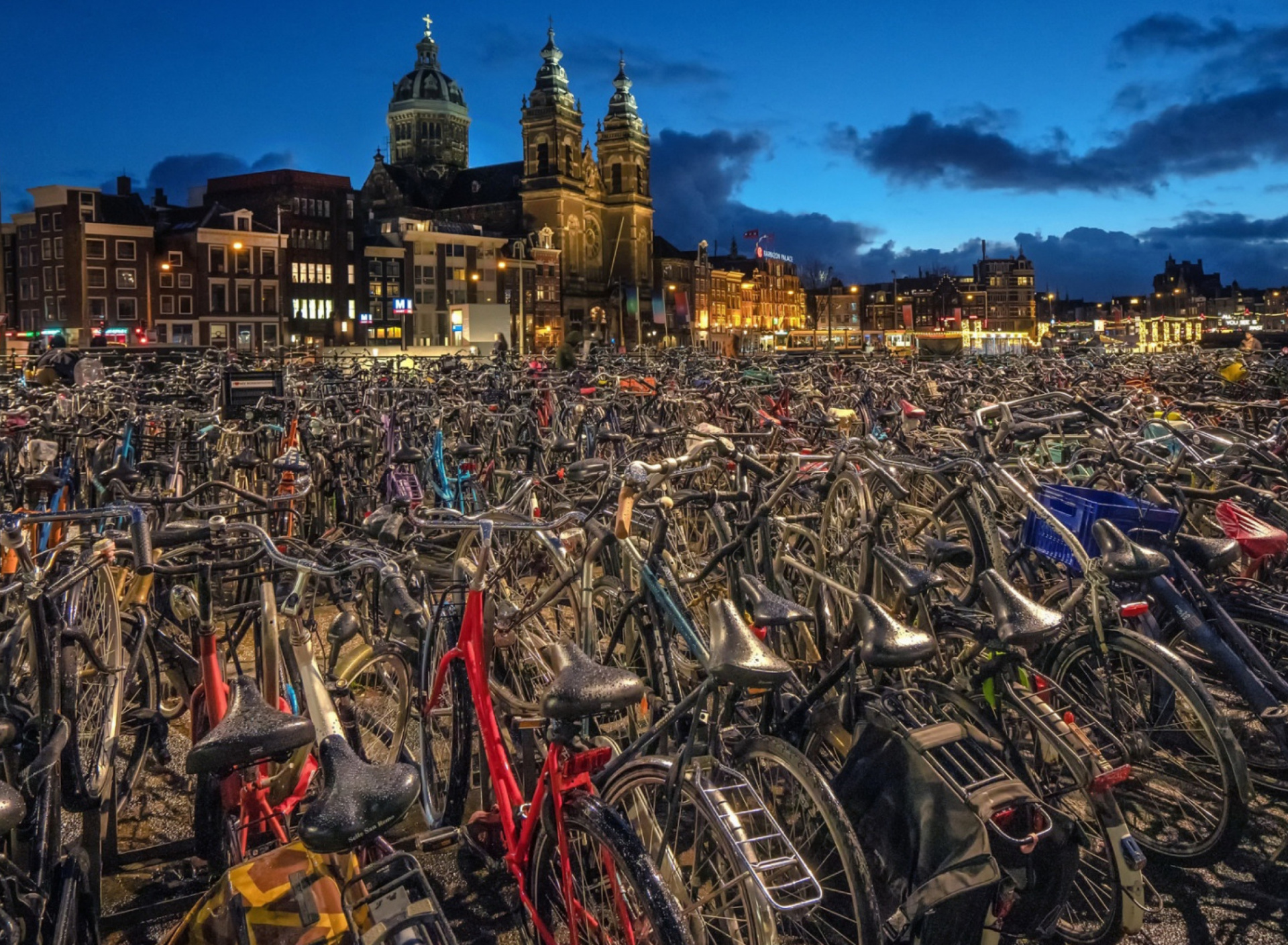 Sfondi Amsterdam Bike Parking 1920x1408