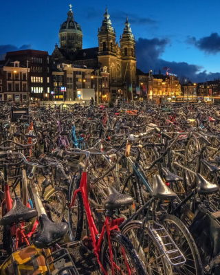 Kostenloses Amsterdam Bike Parking Wallpaper für 240x320