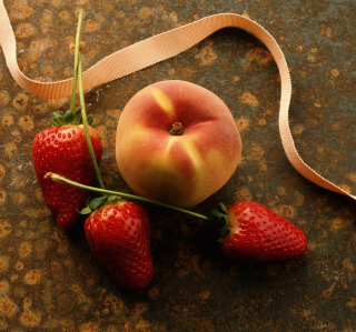 Kostenloses Strawberry And Peach Wallpaper für 2048x2048