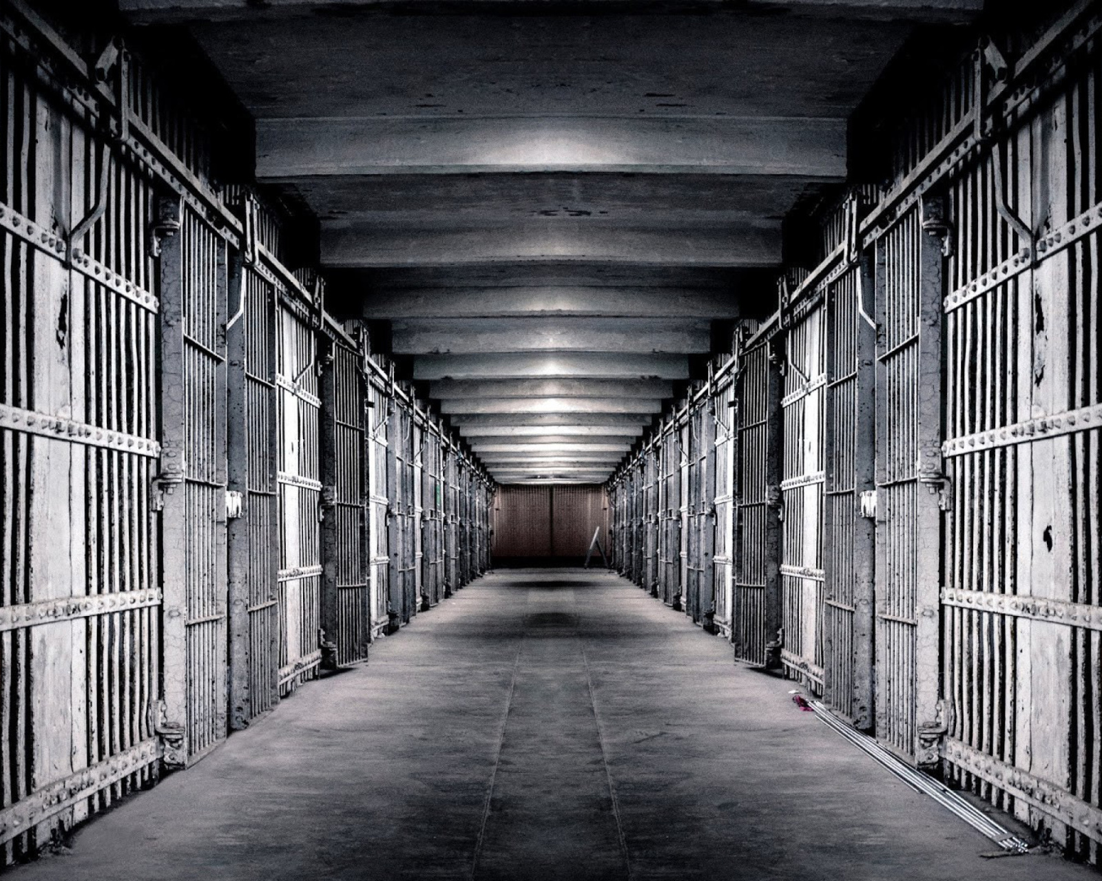 Inside in Alcatraz Prison wallpaper 1600x1280