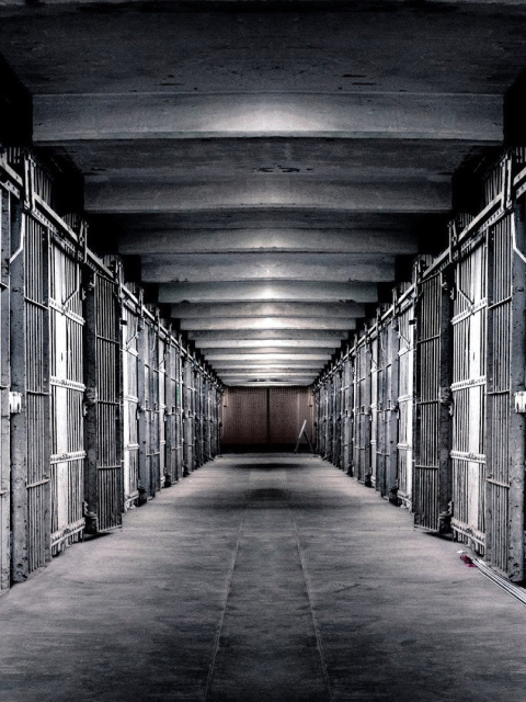 Обои Inside in Alcatraz Prison 480x640