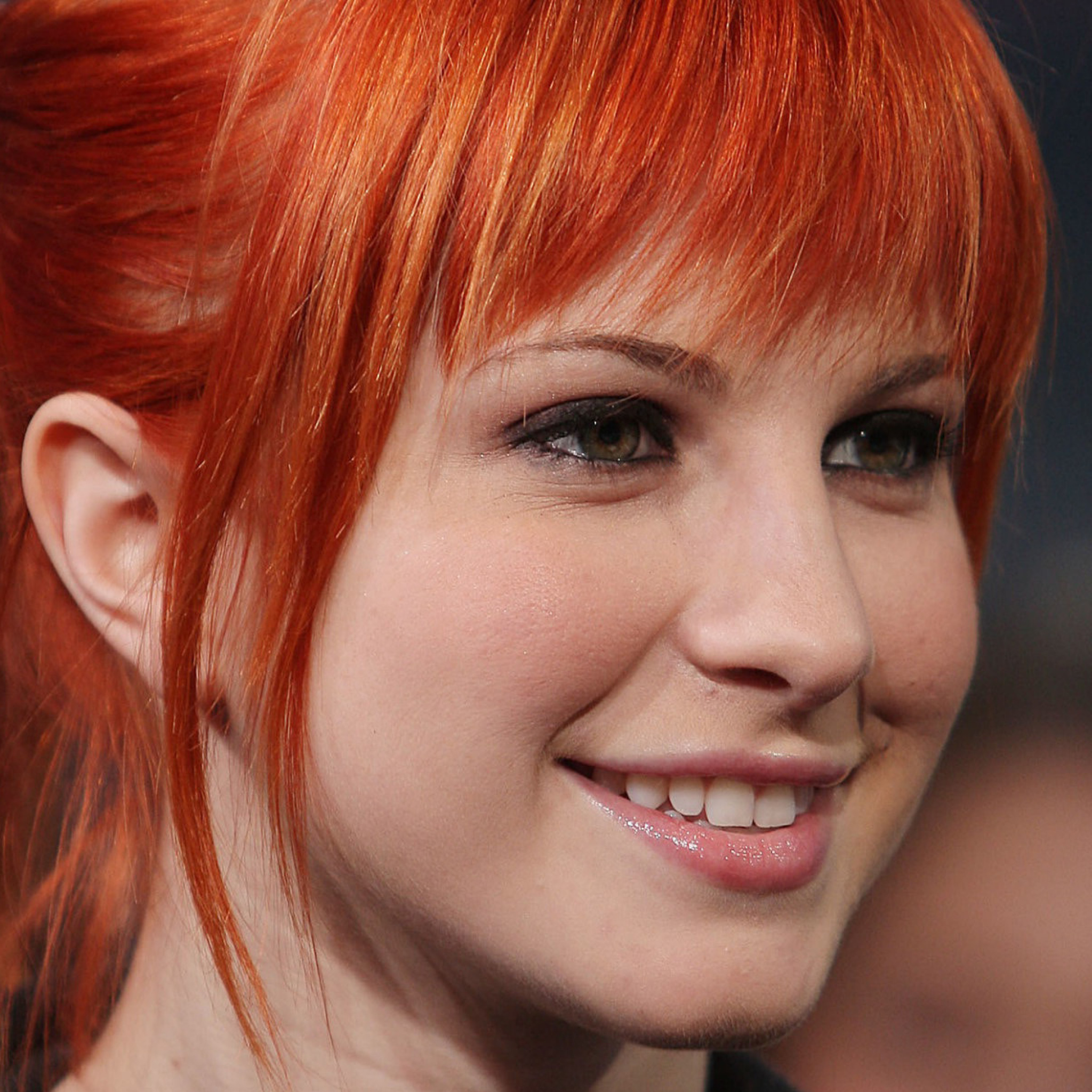 Hayley Williams wallpaper 2048x2048