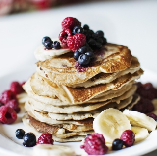 Pancakes With Sweet Berries sfondi gratuiti per iPad mini