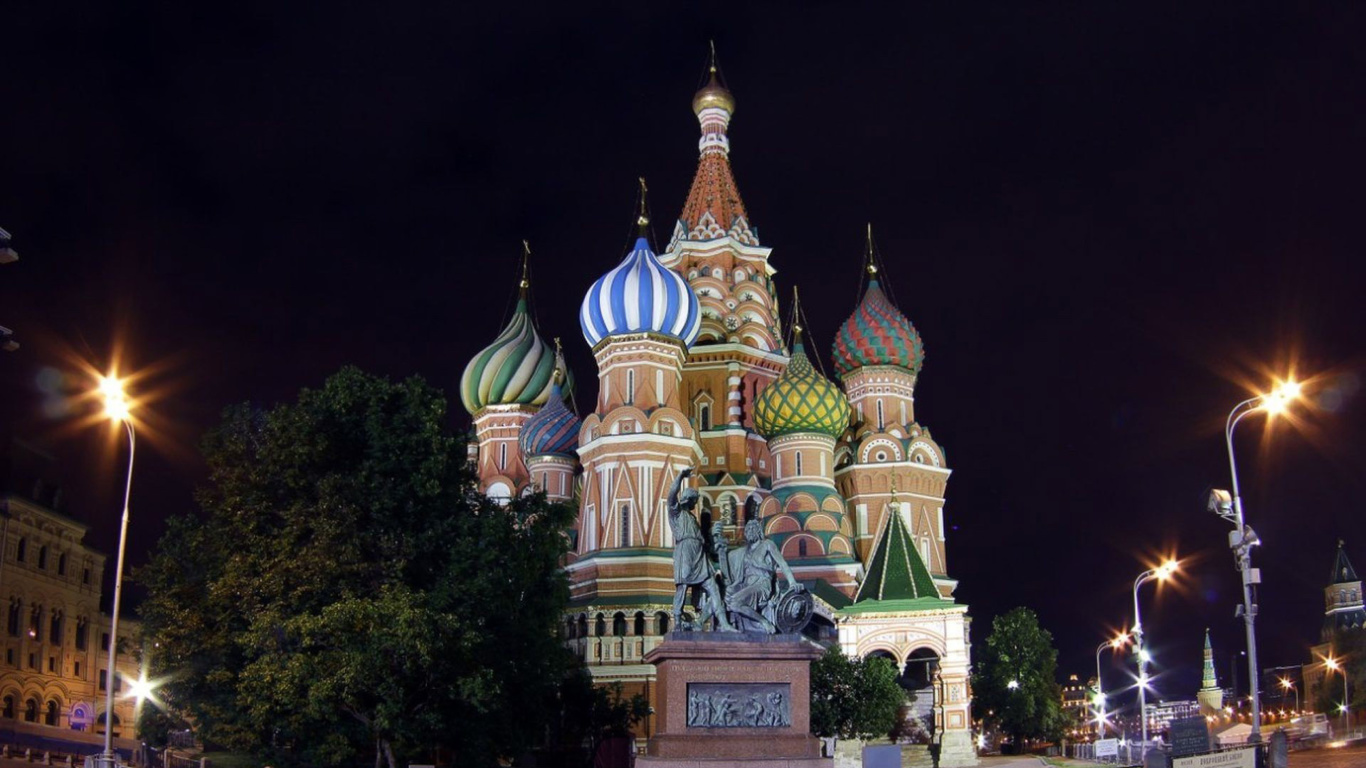 Cathedral of Vasily the Blessed in Red Square in Moscow wallpaper 1366x768