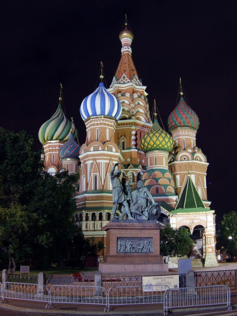 Cathedral of Vasily the Blessed in Red Square in Moscow wallpaper 480x640