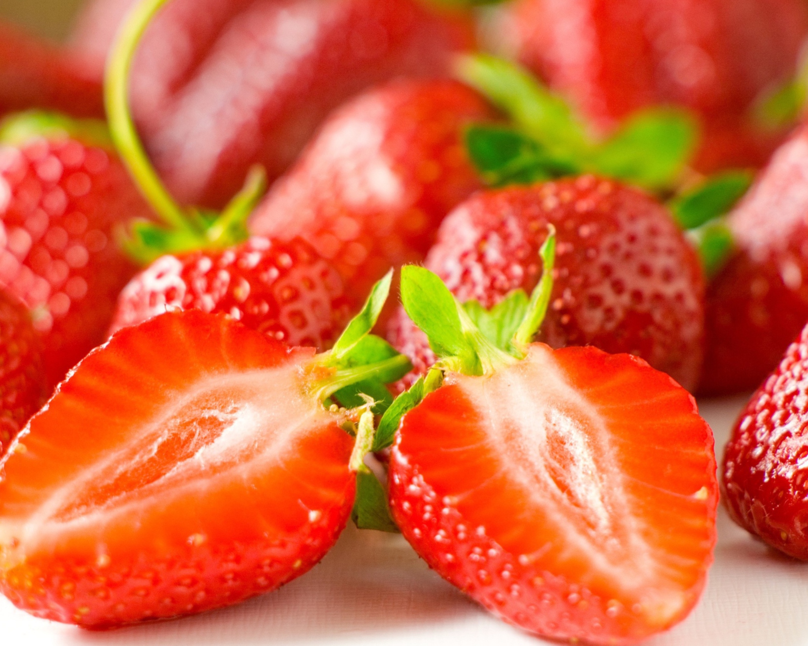 Sfondi Sweet Strawberries 1600x1280