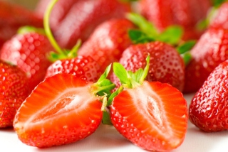 Sweet Strawberries - Obrázkek zdarma pro Fullscreen Desktop 800x600