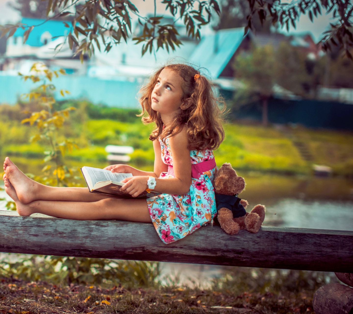 Cute Little Girl With Teddy Bear wallpaper 1440x1280