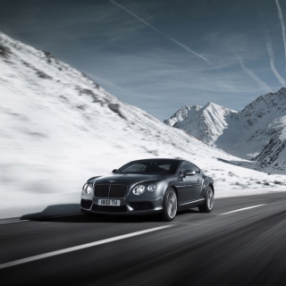 Kostenloses Bentley Continental V8 Wallpaper für iPad mini 2