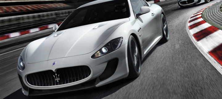 Screenshot №1 pro téma Maserati GranTurismo 720x320