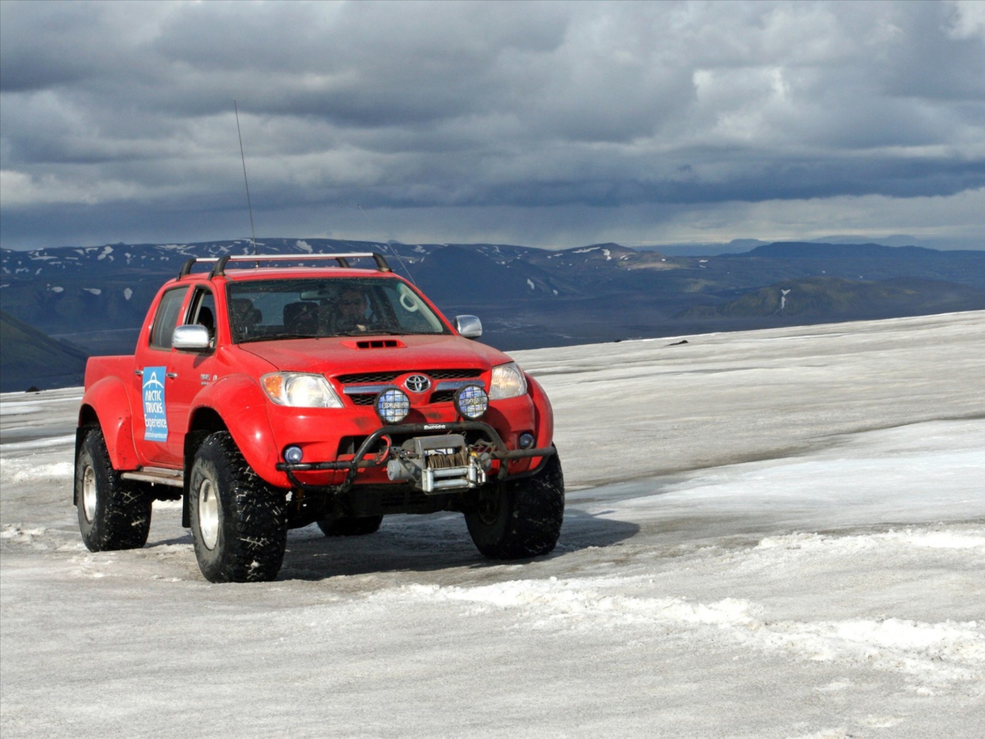 Screenshot №1 pro téma Toyota Hilux Tuning 1400x1050