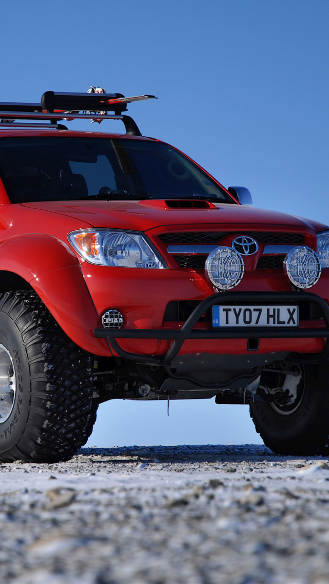 Обои Toyota Hilux from Top Gear 640x1136