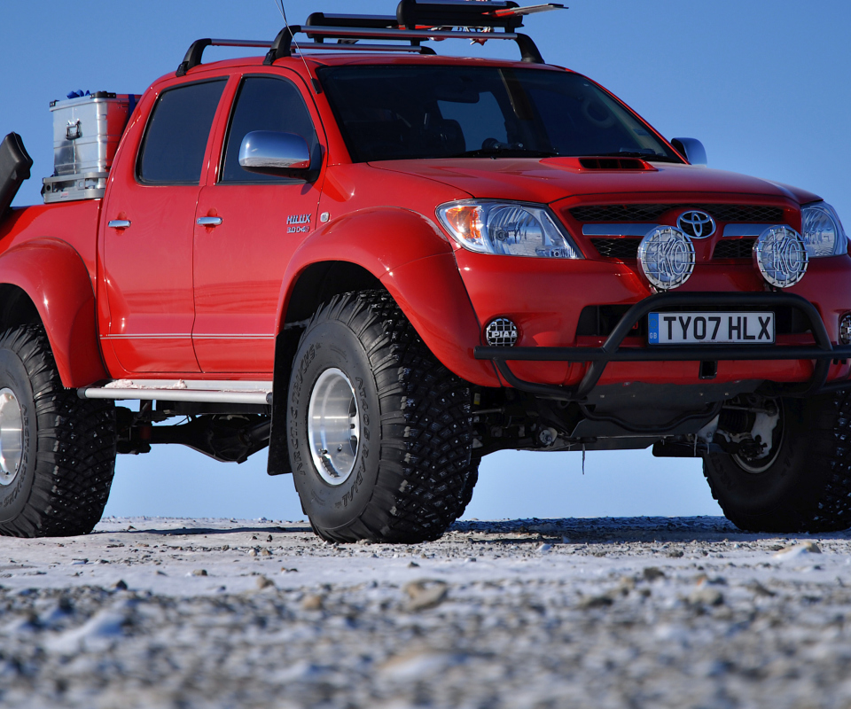 Обои Toyota Hilux from Top Gear 960x800