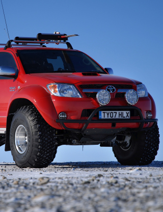 Toyota Hilux from Top Gear - Obrázkek zdarma pro Nokia C5-03