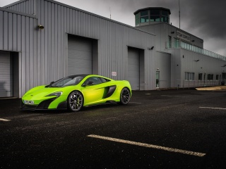 Sfondi McLaren 675LT 320x240