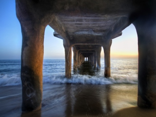 Under The Bridge wallpaper 320x240