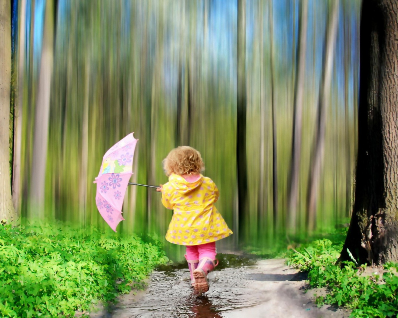 Das Child With Funny Pink Umbrella Wallpaper 1280x1024