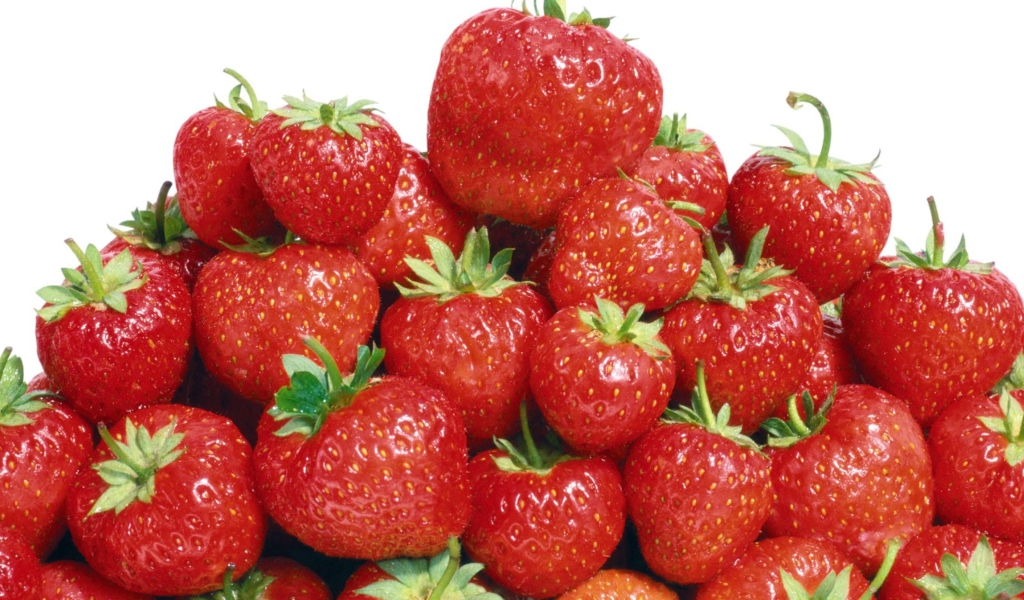 Red Strawberries wallpaper 1024x600
