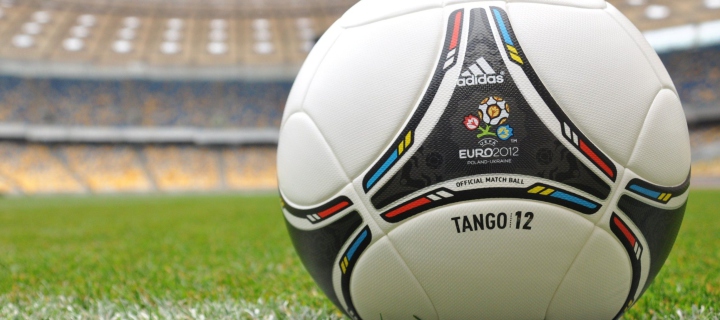 Das Uefa Euro 2012 Poland Ukrain Tango Ball Wallpaper 720x320