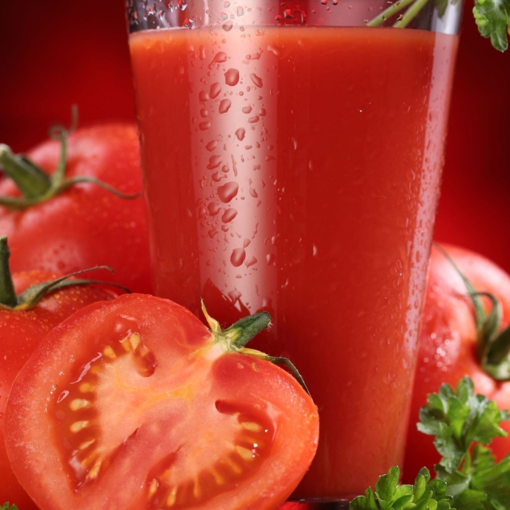 Das Fresh Tomatoe Juice Wallpaper 1024x1024