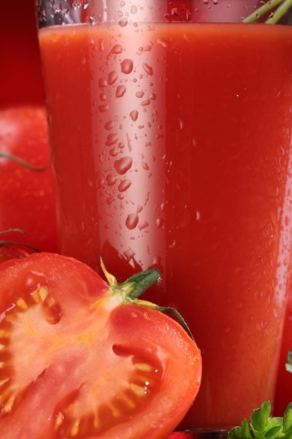 Fondo de pantalla Fresh Tomatoe Juice 320x480