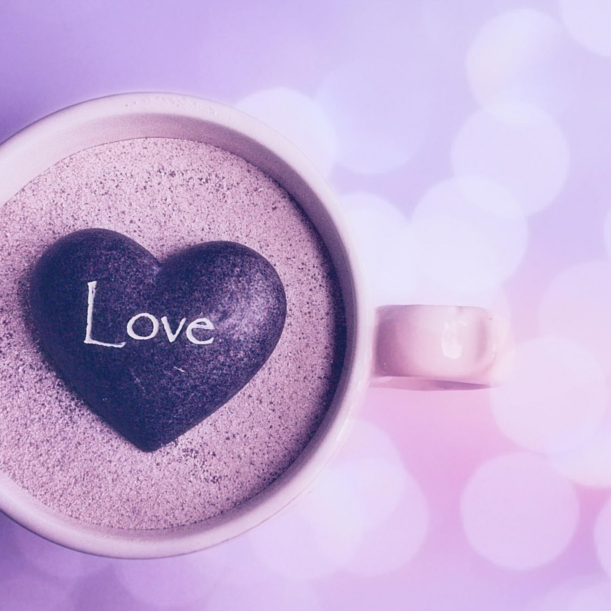 Das Love In Cup Wallpaper 2048x2048