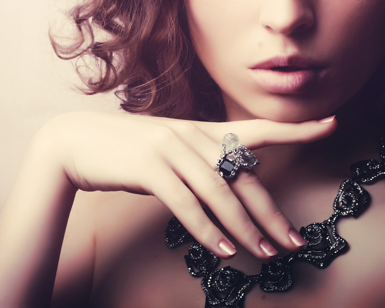 Jewelry wallpaper 1280x1024