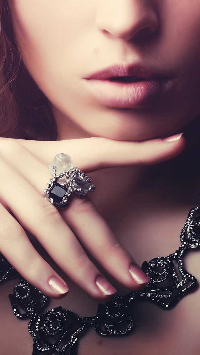 Jewelry wallpaper 640x1136