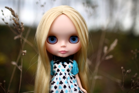 Fondo de pantalla Blonde China Doll With Blue Eyes 480x320