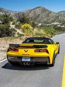 Fondo de pantalla Chevrolet Corvette Stingray vs Lamborghini Aventador 132x176