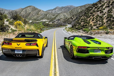 Screenshot №1 pro téma Chevrolet Corvette Stingray vs Lamborghini Aventador 480x320