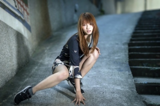 Hong Kong Girl - Obrázkek zdarma pro Sony Tablet S
