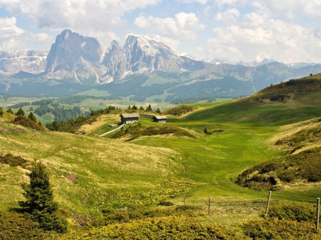 The Alps Mountainscape wallpaper 640x480