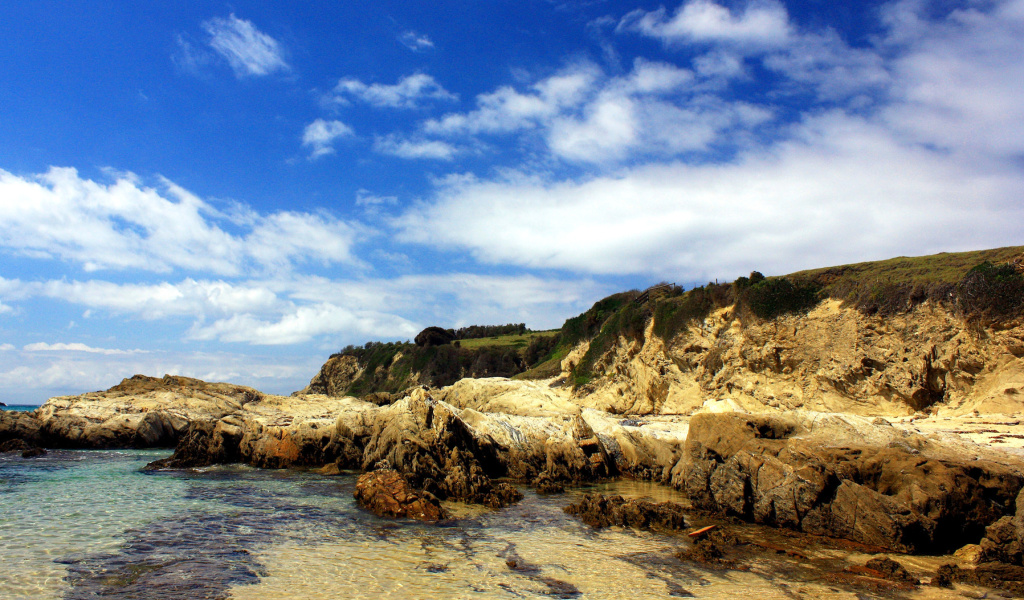 Das Rocks near Chile coast Wallpaper 1024x600