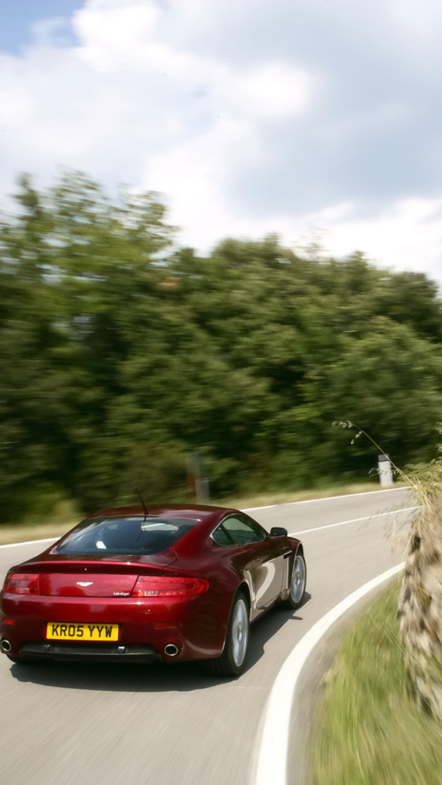 Das High Speed Driving Wallpaper 640x1136