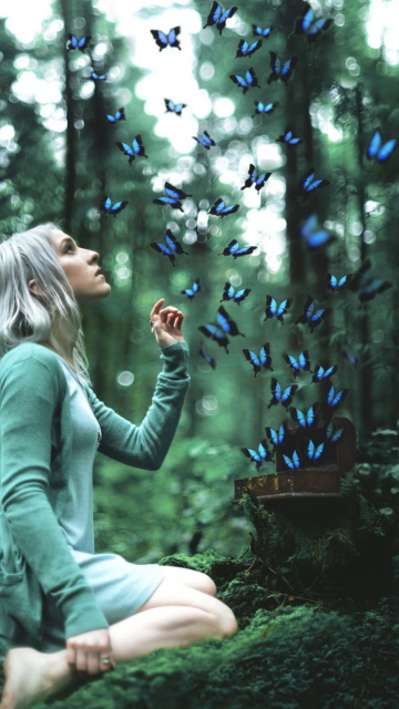 Screenshot №1 pro téma Girl And Blue Butterflies 360x640