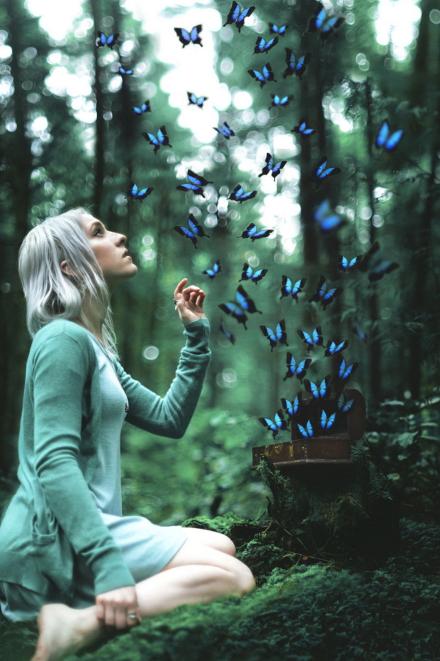 Das Girl And Blue Butterflies Wallpaper 640x960