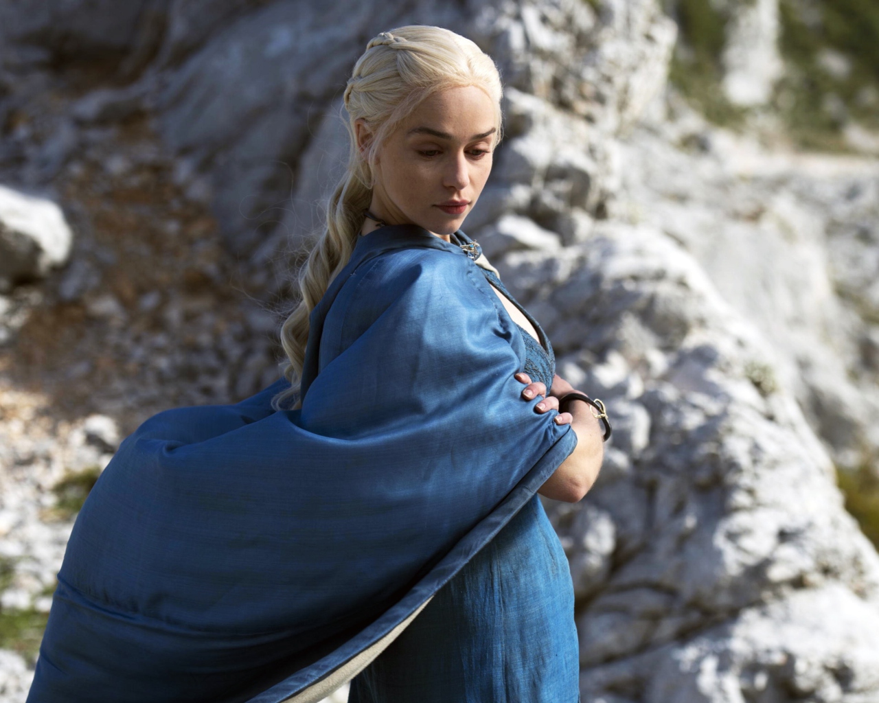 Обои Daenerys Targaryen In Game of Thrones 1280x1024