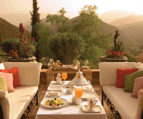 Das Summer Lunch on Terrace Wallpaper 480x400