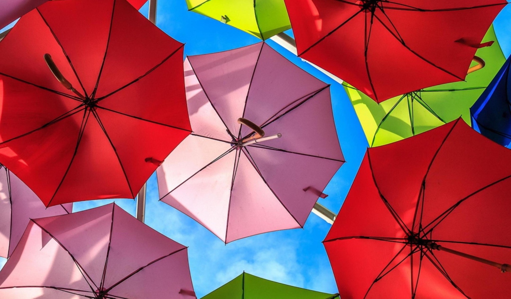 Das Colorful Umbrellas Wallpaper 1024x600