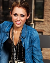 Das Miley Cyrus Portrait Wallpaper 176x220