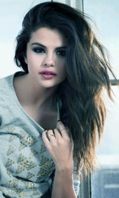 Sfondi Selena Gomez 2013 240x400