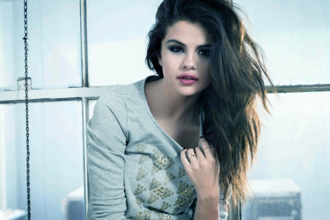 Fondo de pantalla Selena Gomez 2013 480x320