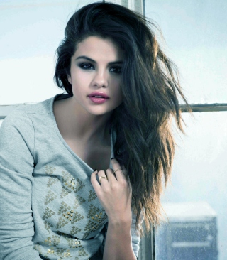 Selena Gomez 2013 - Obrázkek zdarma pro Nokia C1-01