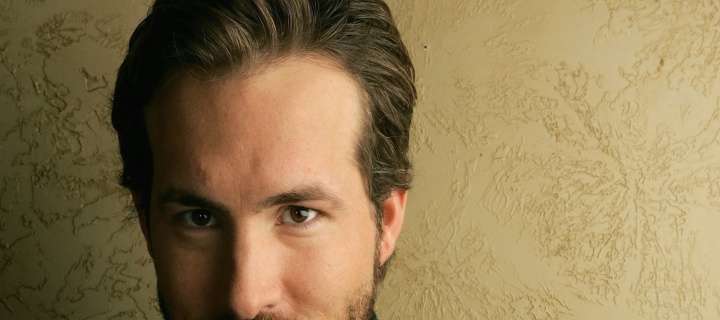 Das Ryan Reynolds Canadian actor Wallpaper 720x320