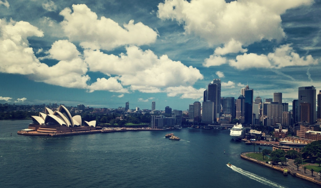 Sydney Under White Clouds screenshot #1 1024x600