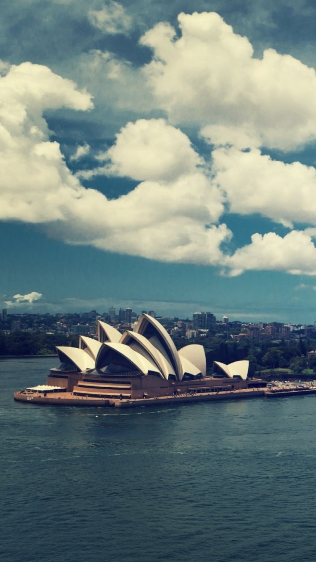 Das Sydney Under White Clouds Wallpaper 1080x1920