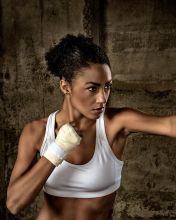 Das Sporty Girl Boxing Wallpaper 176x220