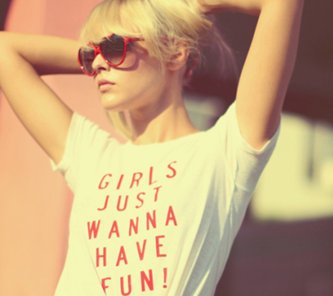 Sfondi Girls Just Wanna Have Fun T-Shirt 1080x960