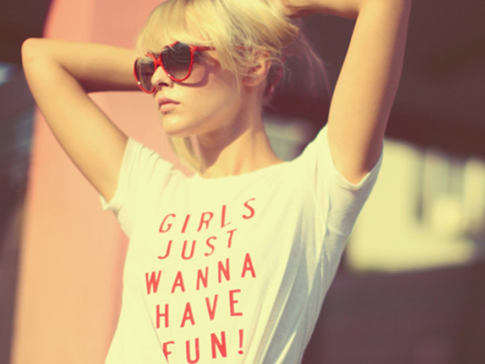 Screenshot №1 pro téma Girls Just Wanna Have Fun T-Shirt 1600x1200
